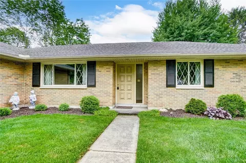 992 Hyde Park Dr, Centerville, OH 45429 photo 2