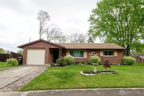 5736 Lily Ln, Dayton, OH 45414