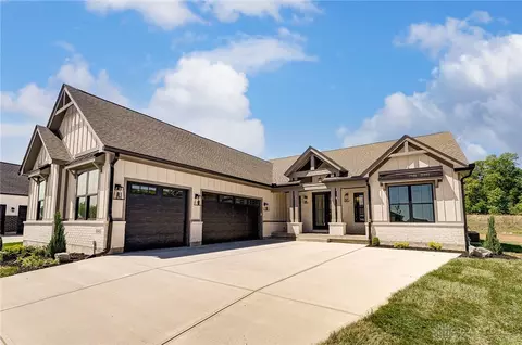 9345 Rochelle Ln, Dayton, OH 45458