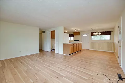 3972 Cordell Dr, Kettering, OH 45439 photo 6