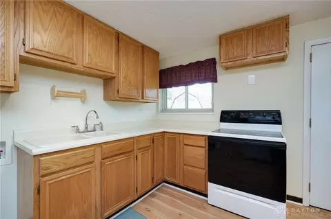 3972 Cordell Dr, Kettering, OH 45439 photo 9