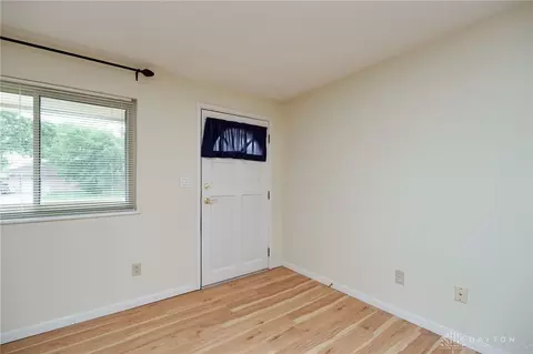 3972 Cordell Dr, Kettering, OH 45439 photo 3