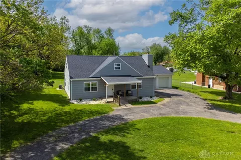 3923 Fieldcrest Dr, Dayton, OH 45431