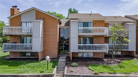 1116 Eagle Feather Cir #F, West Carrollton, OH 45449