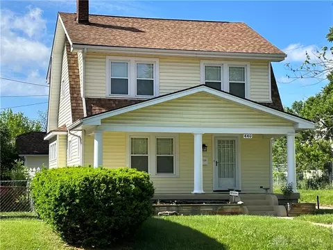 440 Knecht Dr, Dayton, OH 45405
