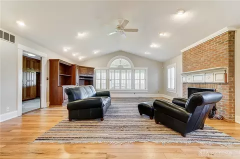 Living - 5925 Weidner Rd, Springboro, OH 45066 photo 1 of 5