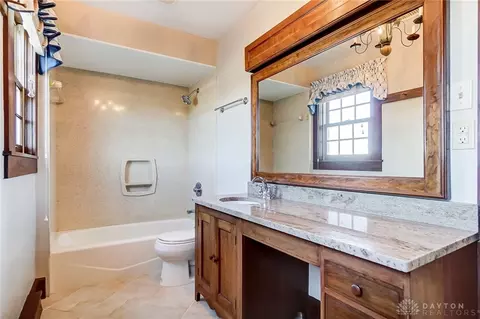 Bath - 5925 Weidner Rd, Springboro, OH 45066 photo 7 of 10