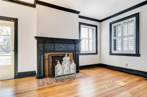 Living - 5925 Weidner Rd, Springboro, OH 45066 photo 4 of 5