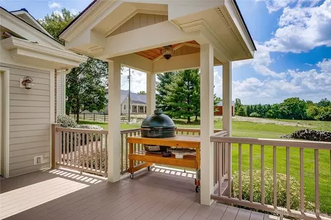Exterior - 5925 Weidner Rd, Springboro, OH 45066 photo 5 of 19