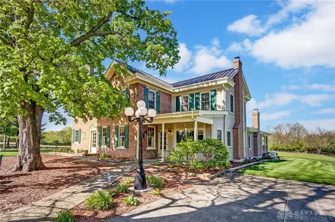 5925 Weidner Rd, Springboro, OH 45066
