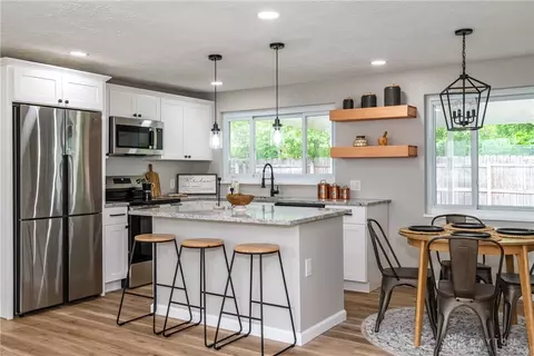 3838 Saranac Cir, Dayton, OH 45429 photo 10