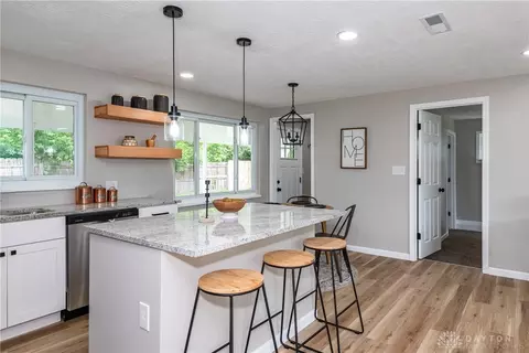 3838 Saranac Cir, Dayton, OH 45429 photo 14