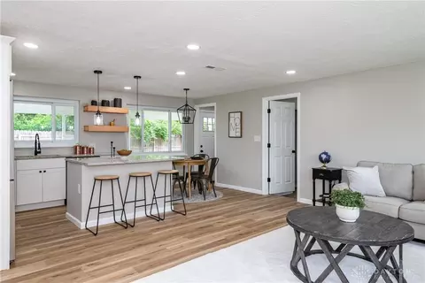 3838 Saranac Cir, Dayton, OH 45429 photo 6
