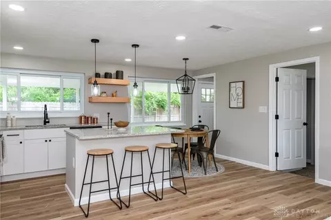3838 Saranac Cir, Dayton, OH 45429 photo 7