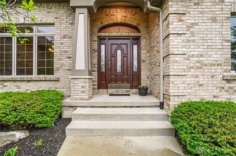 7230 Beaver Brook Dr, Springboro, OH 45066 photo 4