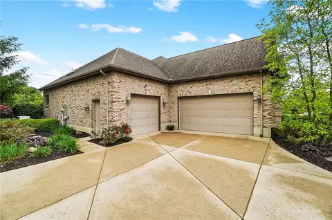 7230 Beaver Brook Dr, Springboro, OH 45066 photo 5