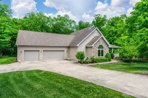 2215 Tadmor Ct, Vandalia, OH 45377