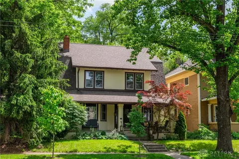 230 Irving Ave, Oakwood, OH 45409