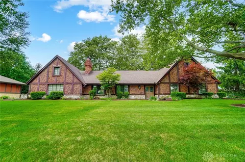 7007 Garrison Ct, Washington Township, OH 45459