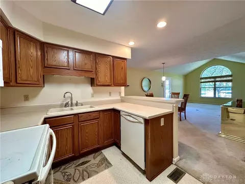 780 Deerfield Trl, Springfield, OH 45503 photo 12