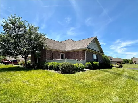780 Deerfield Trl, Springfield, OH 45503 photo 3