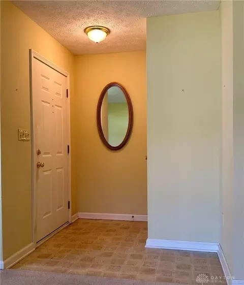 780 Deerfield Trl, Springfield, OH 45503 photo 6