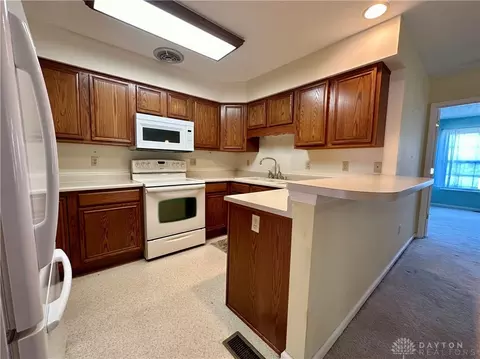 780 Deerfield Trl, Springfield, OH 45503 photo 11