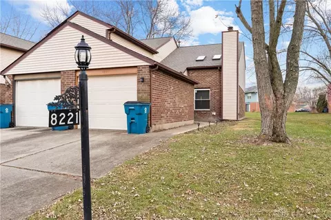 8221 Schoolgate Dr, Dayton, OH 45424