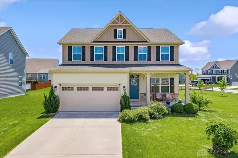 404 Rebekah Ct, Tipp City, OH 45371