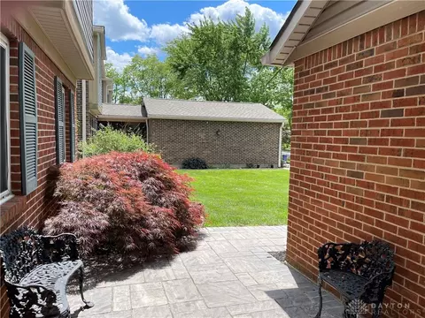 715 Hidden Cir, Centerville, OH 45458 photo 11