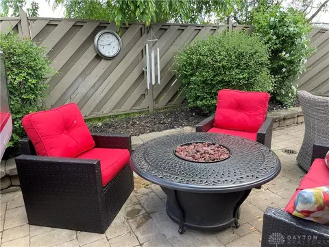 715 Hidden Cir, Centerville, OH 45458 photo 17