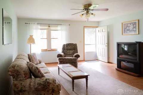 4905 Willowdale Rd, Springfield, OH 45502 photo 2