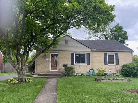 116 Schuyler Dr, Kettering, OH 45429