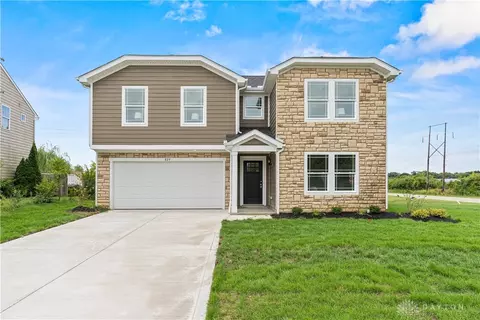 829 Cliffside Dr, Fairborn, OH 45324