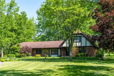 2295 Sleepy Hollow Ln, Dayton, OH 45414