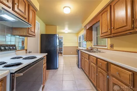 100 Gracewood Dr, Centerville, OH 45458 photo 10