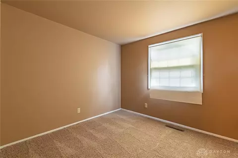 100 Gracewood Dr, Centerville, OH 45458 photo 26