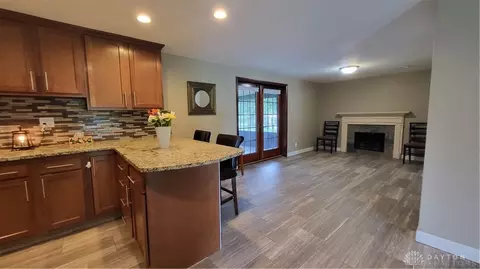 2549 Marscott Dr, Centerville, OH 45440 photo 9