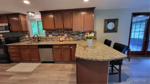 2549 Marscott Dr, Centerville, OH 45440 photo 5