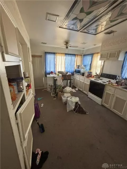 2862 E High St, Springfield, OH 45505 photo 8