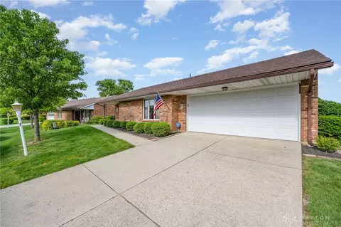 2936 Avery Cir, Springfield, OH 45503 photo 2
