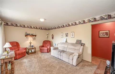 2936 Avery Cir, Springfield, OH 45503 photo 5