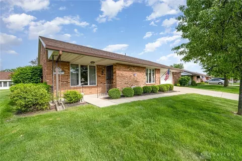 2936 Avery Cir, Springfield, OH 45503