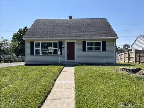 52 Circle Dr, Fairborn, OH 45324