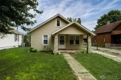 4948 Wildrose Dr, Dayton, OH 45414