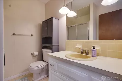 Bath - 2501 E Rahn Rd, Kettering, OH 45440 photo 2 of 3