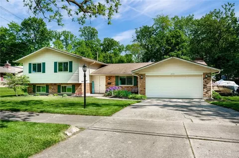 Exterior - 2501 E Rahn Rd, Kettering, OH 45440 photo 2 of 7