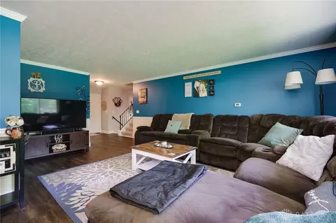 Living - 2501 E Rahn Rd, Kettering, OH 45440 photo 3 of 8