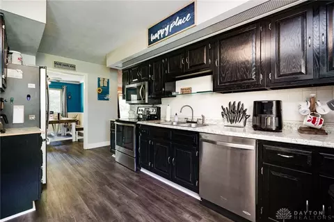 Kitchen - 2501 E Rahn Rd, Kettering, OH 45440 photo 3 of 3