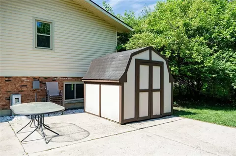 Exterior - 2501 E Rahn Rd, Kettering, OH 45440 photo 6 of 7